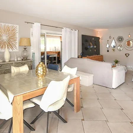 Hébergement de vacances Maison Avec Piscine Privee Marguerittes